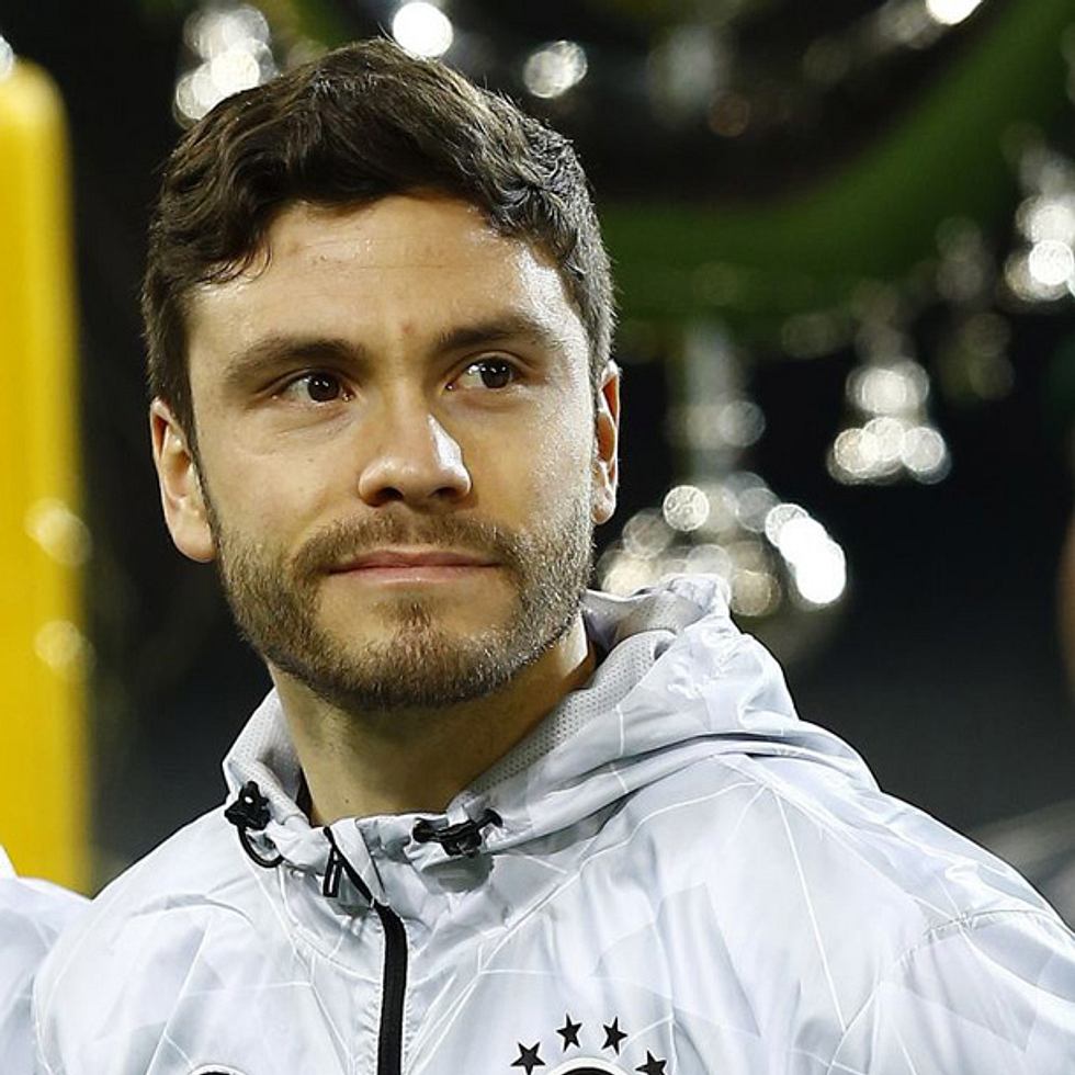 Jonas Hector Freundin Darum Halt Annika Sich Aus Der Offentlichkeit Fern Intouch