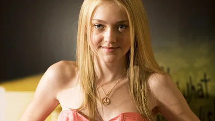 Jetzt steht es fest: Im nächsten Twilight-Teil Bis(s) zum Morgengrauen wird Dakota Fanning als Vamipirin Jane Zähne zeigen!