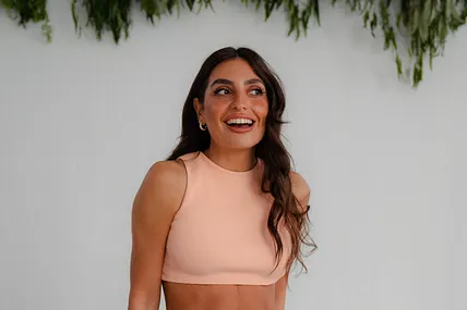 Kandidatin Aylin posiert und lächelt vor der Kamera – jetzt musste sie die Dating-Show verlassen. 