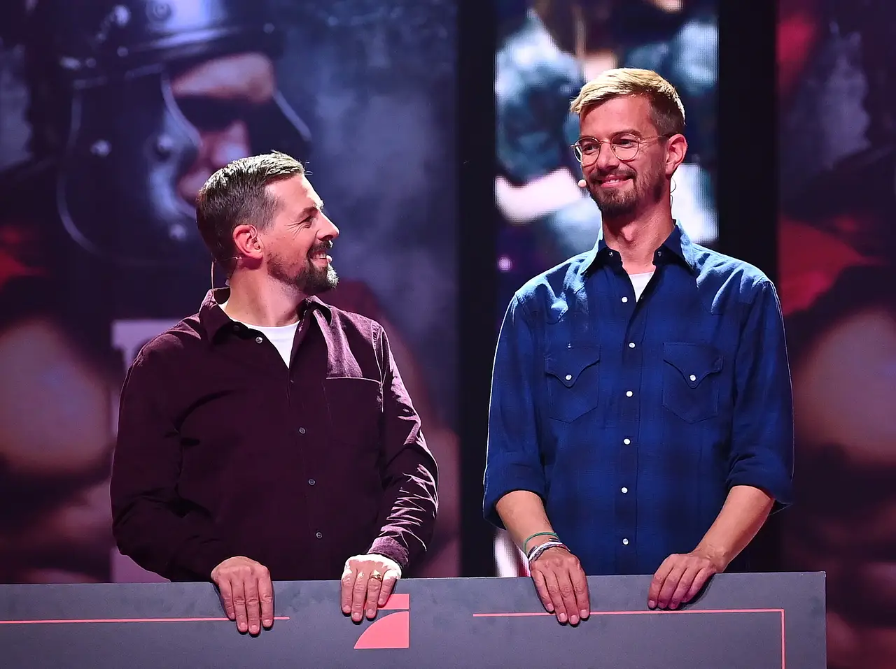 9300839_16232357 Joko und Klaas könnten ProSieben den Rücken kehren, falls es wirklich zur Übernahme durch das Berlusconi-Team kommt. - Foto: © ProSieben / Willi Weber