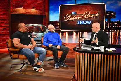 Markus Rühl, Horst Lichter und Stefan Raab unterhalten sich.