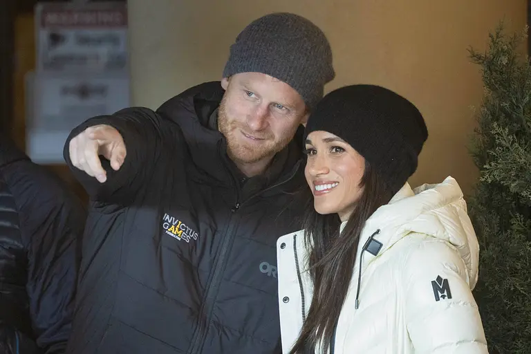 Prinz Harry und seine Meghan Arm in Arm 