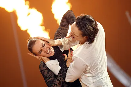Mariia Maksina und Evgeny Vinokurov, bei ihrer fulminanten Profi-Challenge-Performance. Dass sie das wahre "Let's Dance"-Finale nicht gewannen, gibt Rätsel auf!