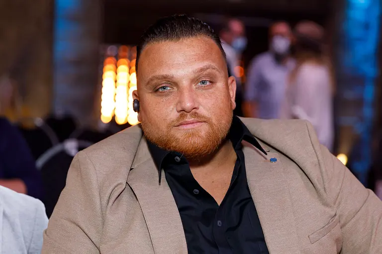 Menowin Fröhlich mit bedrückten Gesichtsausdruck 