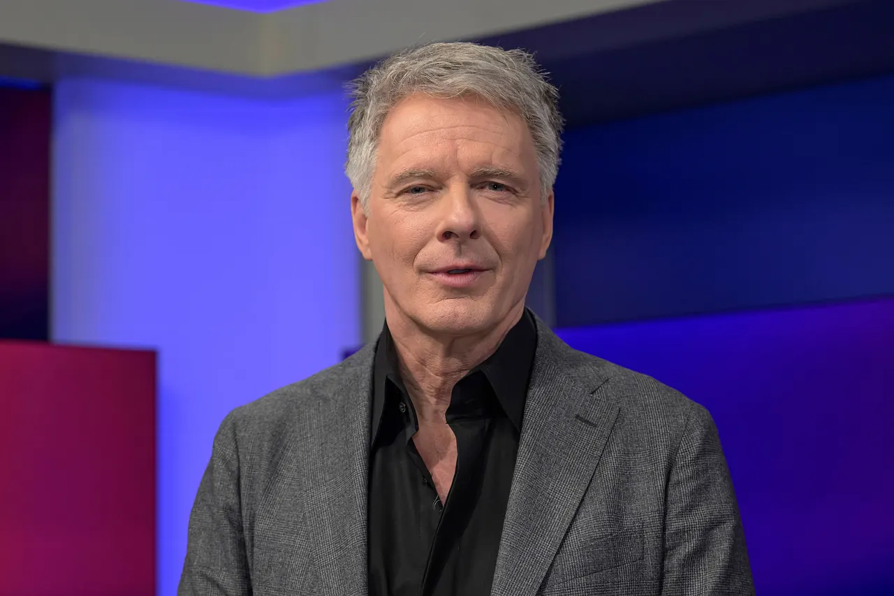 Jörg Pilawa und seine Ex Irina verstehen sich auch nach der Trennung blendend. Jetzt verrät der Moderator, warum das so ist!