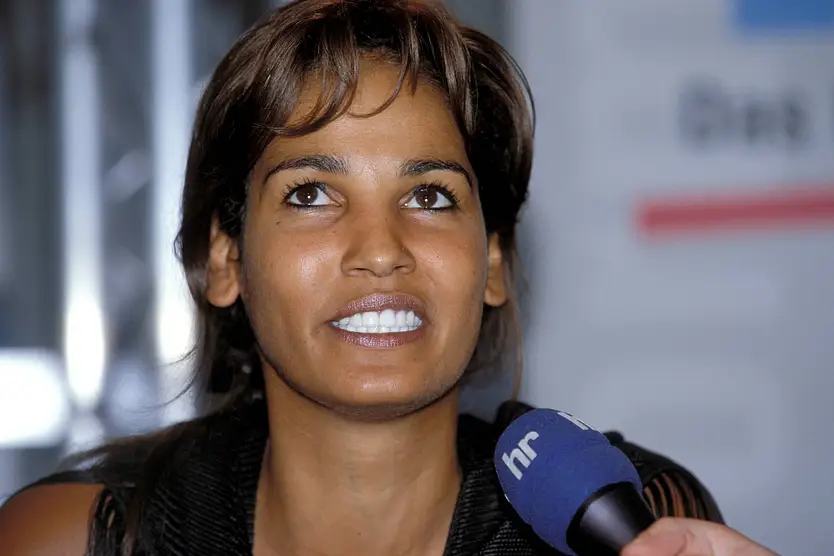 Nadja Abd del Farrag schaut in die Ferne