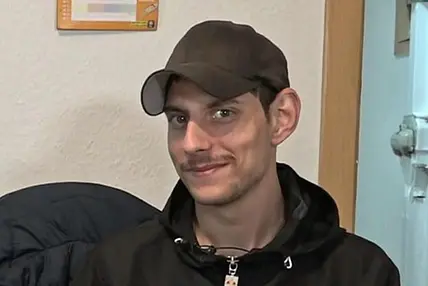 "Hartz und herzlich"-Protagonist Pascal ist zurück in der Arbeitslosigkeit und teilt seinen Alltag auf social Media.