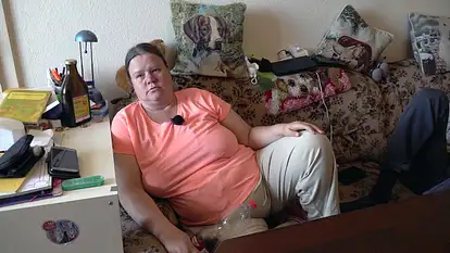 Sandra erfüllt sich den Traum vom Eigenheim.