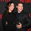 Adam DeVine & Chloe Bridges - Foto: Imago /  ZUMA Wire