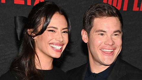 Adam DeVine & Chloe Bridges - Foto: Imago /  ZUMA Wire