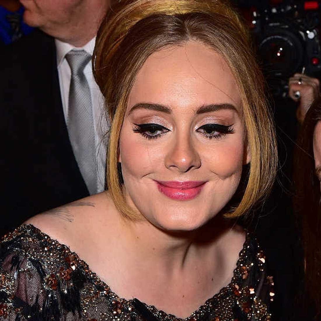 Adele nimmt Figurprobleme auf die leichte Schulter!