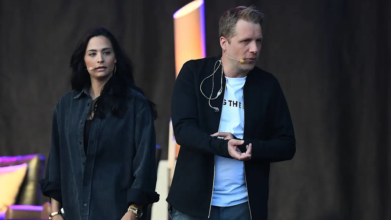 Oliver und Amira Pocher - Foto: IMAGO/ Revierfoto Oliver und Amira Pocher - Foto: IMAGO/ Revierfoto