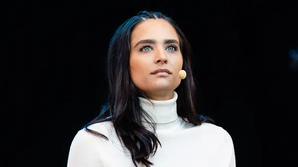 Amira Pocher