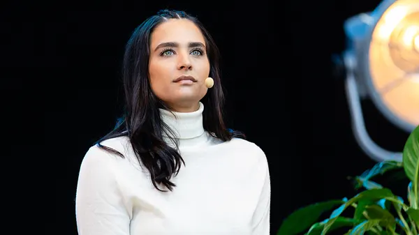 Amira Pocher