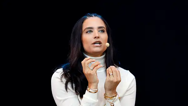 Amira Pocher