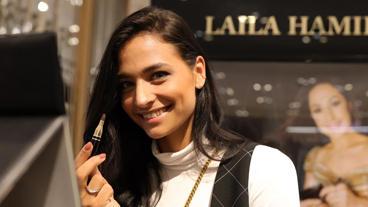 Amira Aly arbeitet als Make-Up-Artistin Amira Aly arbeitet als Make-Up-Artistin