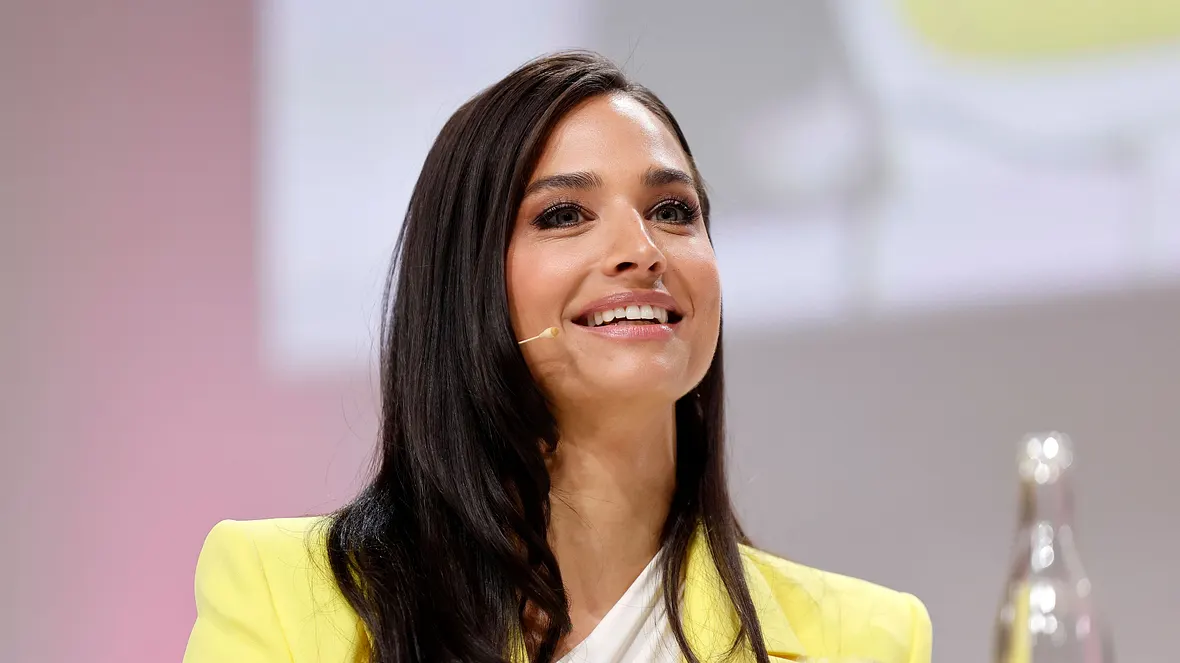 Amira Pocher