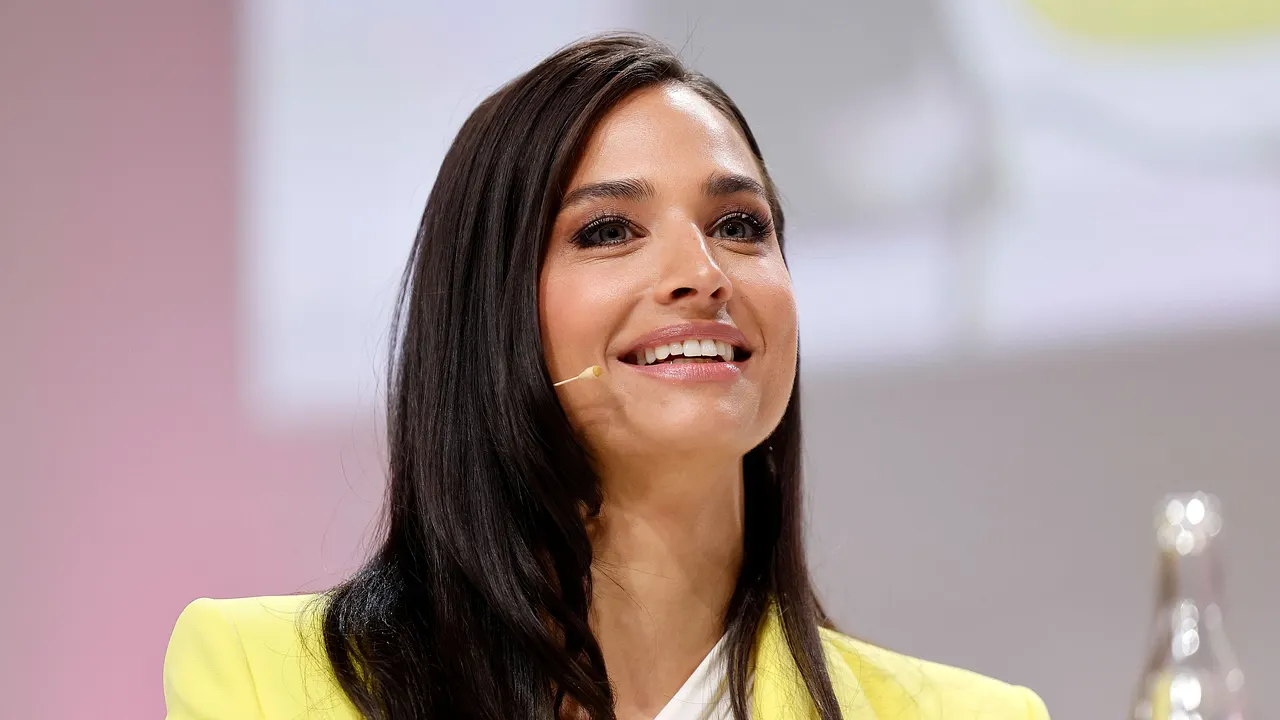 Amira Pocher Amira Pocher - Foto: IMAGO / Panama Pictures