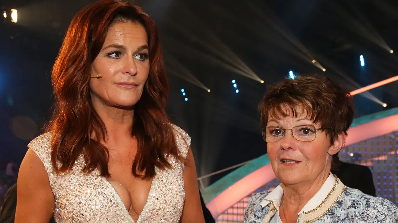 Andrea Berg und Mutter Helga Zeller Andrea Berg und Mutter Helga Zeller - Foto: Imago / Christian Schroedter