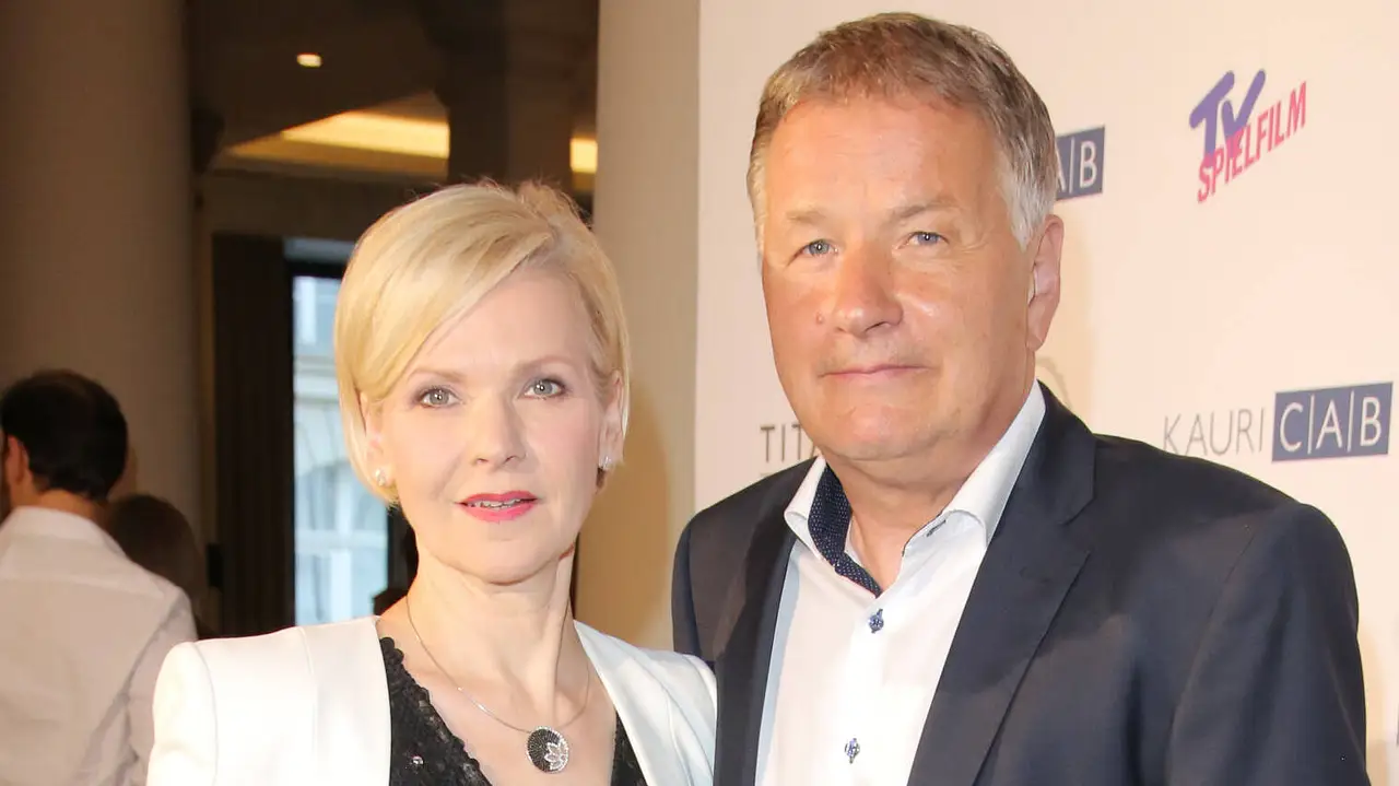 Andrea Kathrin Loewig und Thomas Rühmann - In aller Freundschaft Andrea Kathrin Loewig und Thomas Rühmann - In aller Freundschaft - Foto: IMAGO / Eventpress