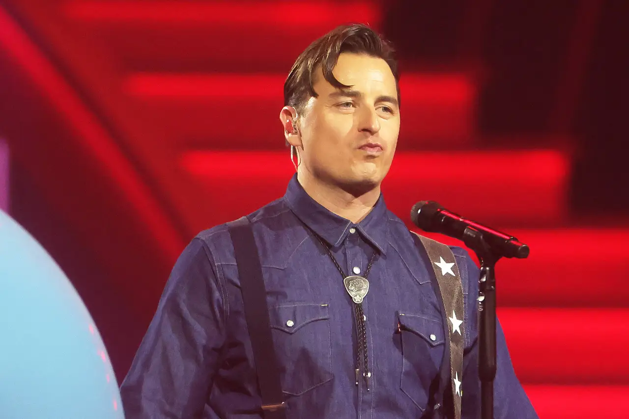 andreas-gabalier-verschwunden-imago803131451 Andreas Gabalier auf der Bühne - Foto: IMAGO / Bildagentur Monn