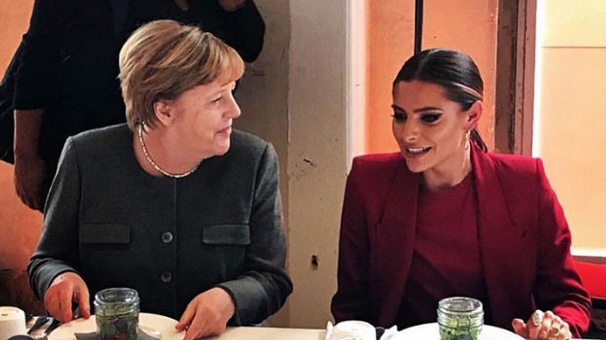 Sophia Thomalla nimmt Angela Merkel in Schutz