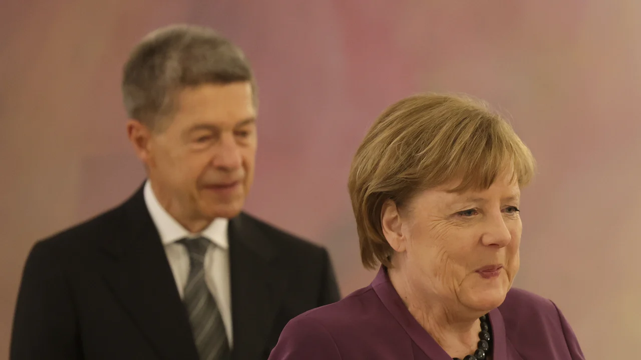 Joachim Sauer Angela Merkel Joachim Sauer Angela Merkel - Foto: Getty Images / Sean Gallup