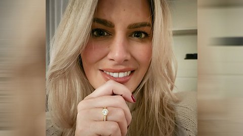 Angelina Kirsch zeigt ihren Verlobungsring - Foto: instagram.com/angelina.kirsch