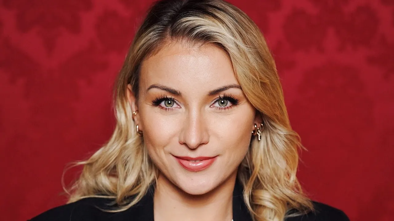 Anna-Carina Woitschack Anna-Carina Woitschack - Foto: RTL / Stefan Gregorowius
