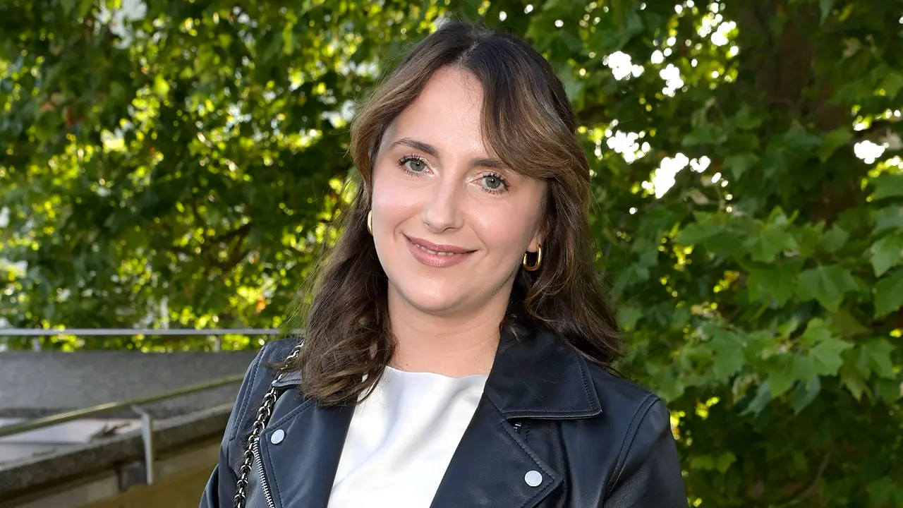 anna heiser leon not op Anna Heiser macht sich große Sorgen um ihren Sohn, der nach einer Routine-OP plötzlich ein zweites Mal operiert werden musste - Foto: IMAGO / Future Image