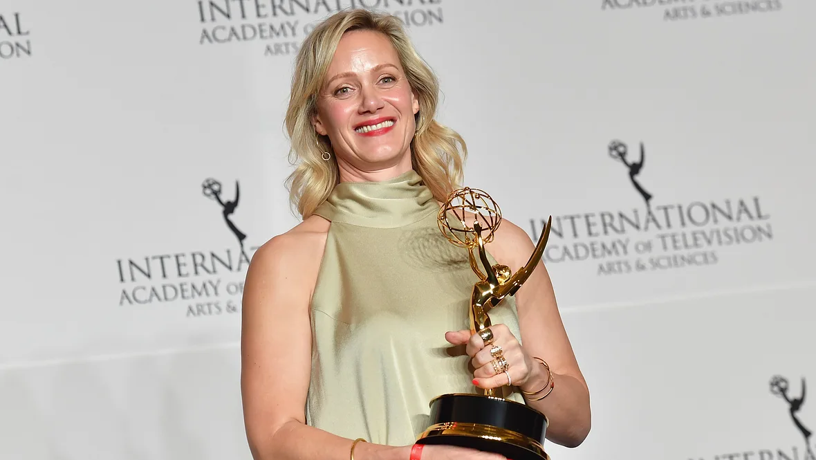 Anna Schudt mit Emmy 2019 Anna Schudt mit Emmy 2019