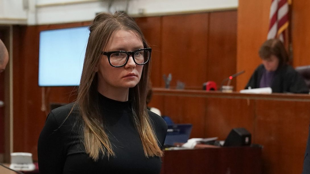 Anna Sorokin vor Gericht - Foto: Getty Images/Timothy A. Clary