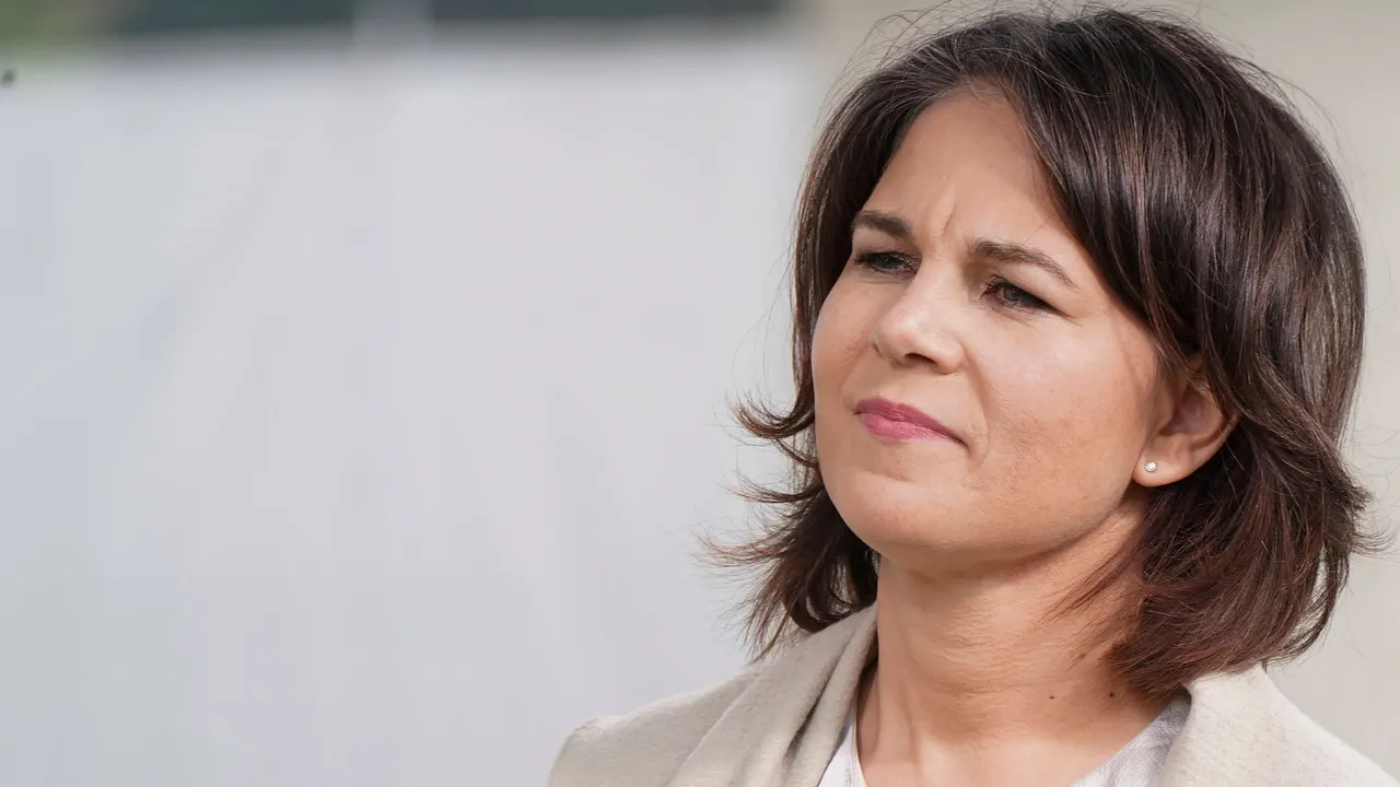 Annalena Baerbock - Foto: IMAGO / Political-Moments