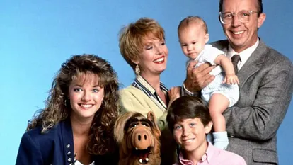 Anne Schedeen als Kate Tanner mit ihrer Familie in "ALF"