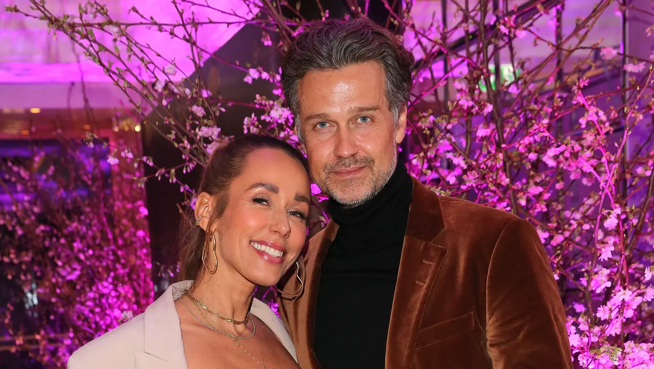Annemarie und Wayne Carpendale Annemarie und Wayne Carpendale - Foto: Gisela Schober/Getty Images for Mandarin Oriental Munich