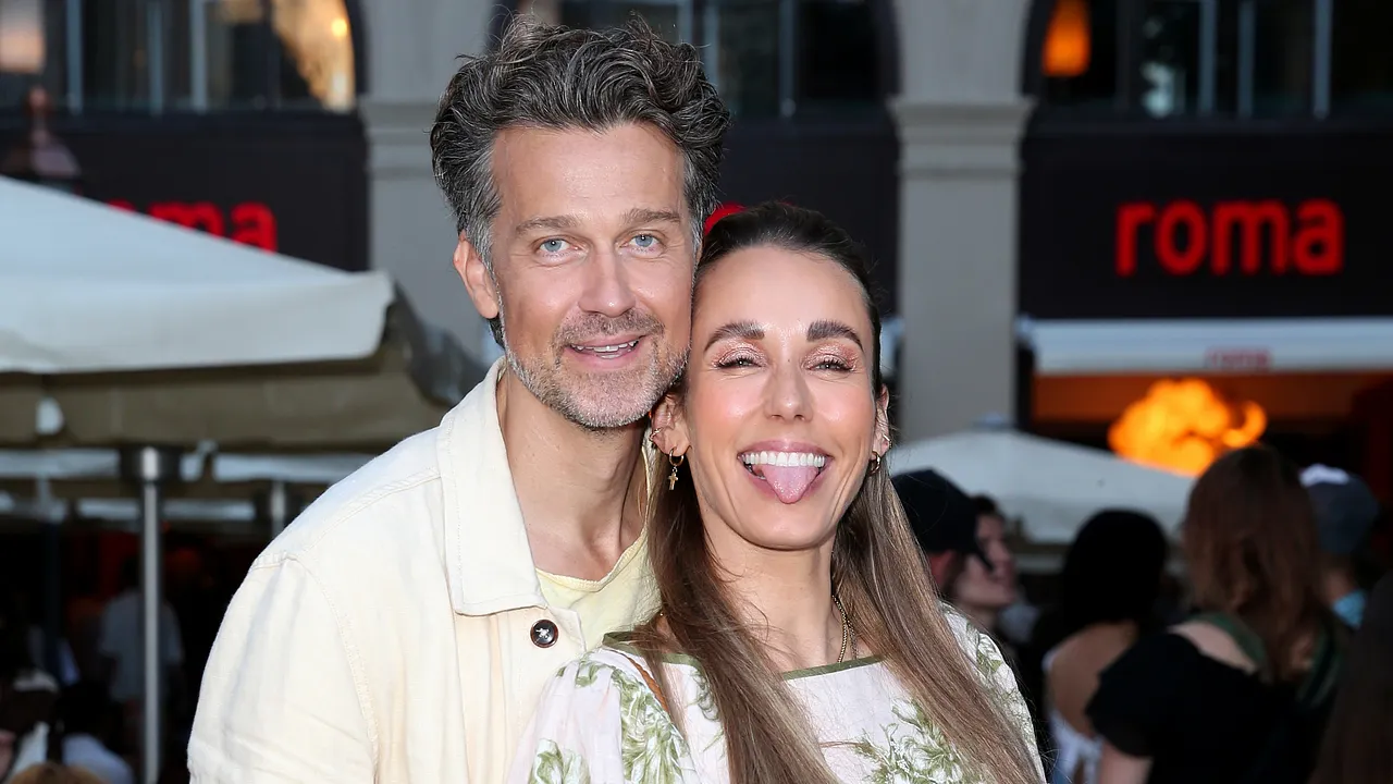 Wayne und Annemarie Carpendale Wayne und Annemarie Carpendale - Foto: Gisela Schober/ Getty Images for Constantin Film