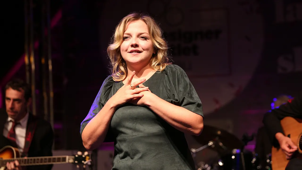 Annett Louisan Annett Louisan - Foto: Gisela Schober/Getty Images for Designer Outlet Soltau