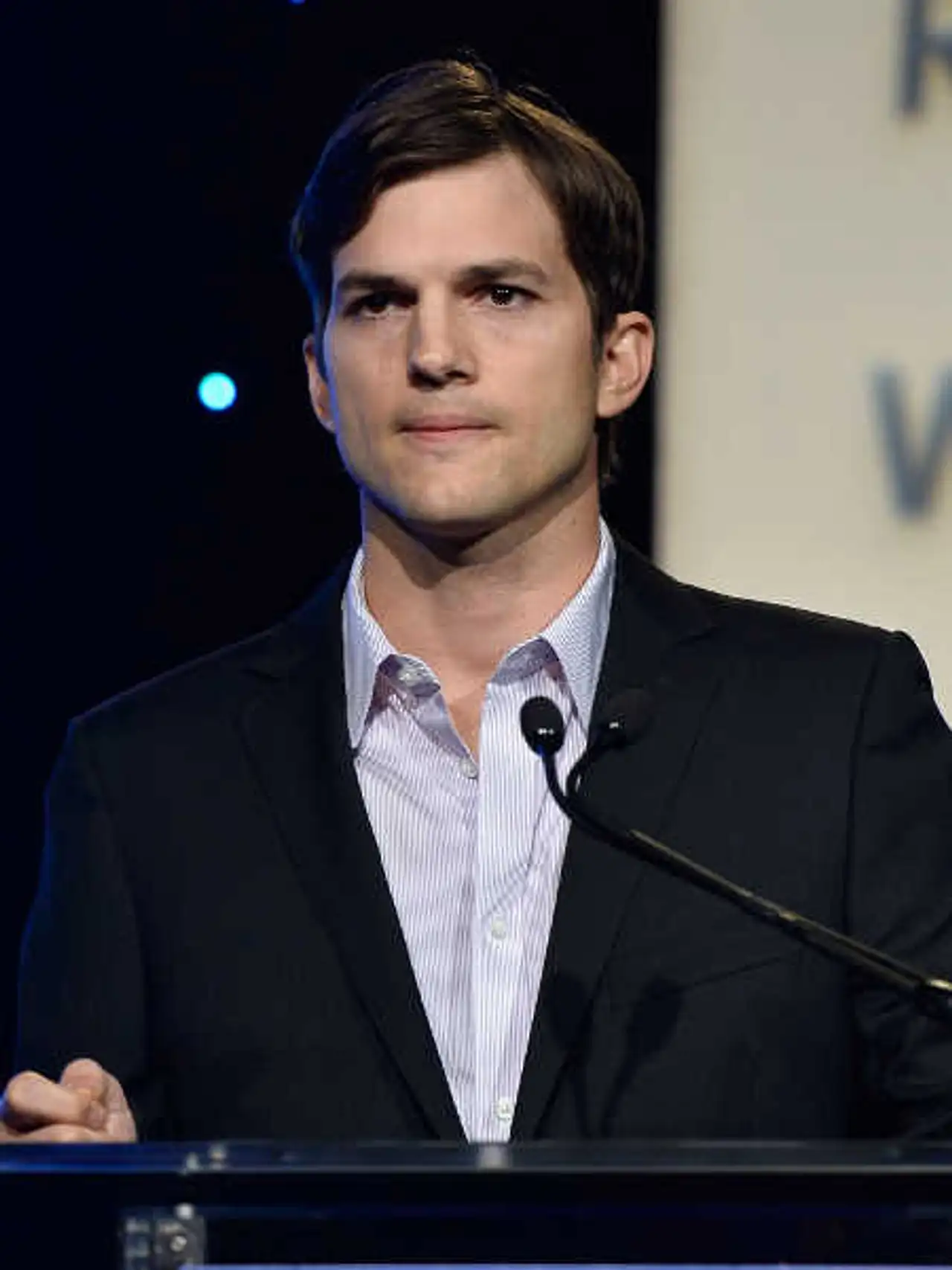 Herber Schlag für Ashton Kutcher! Herber Schlag für Ashton Kutcher! - Foto: Frazer Harrison/Getty Images
