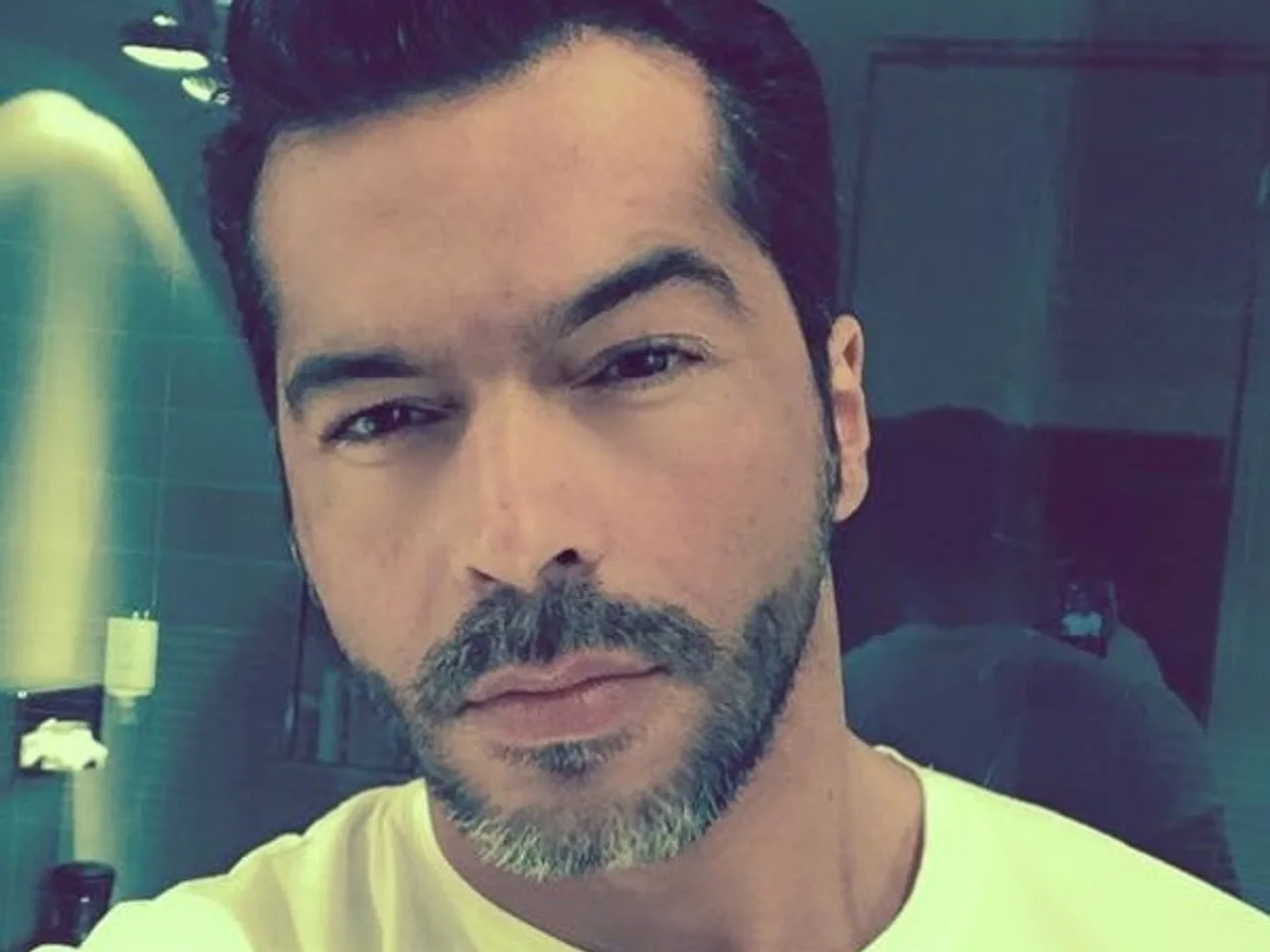 Aurelio Savina ist im Dschungel zu allem bereit Aurelio Savina ist im Dschungel zu allem bereit - Foto: Facebook /Aurelio Savina