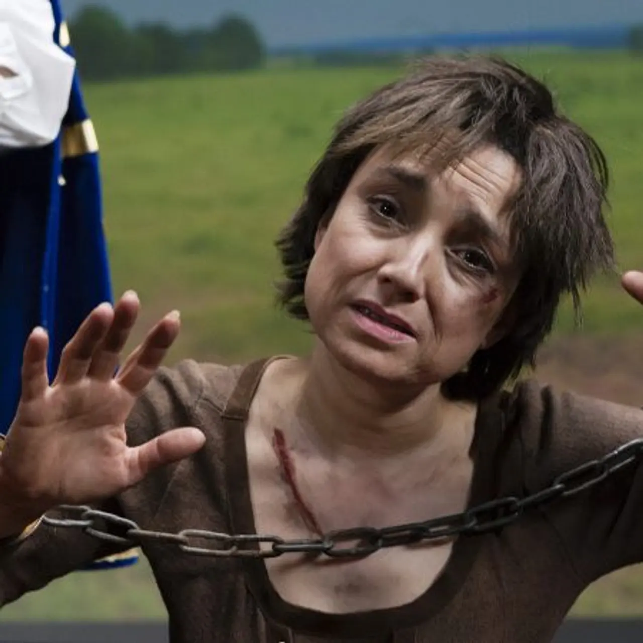 AWZ: Simone Steinkamp in Ketten AWZ: Simone Steinkamp in Ketten - Foto: RTL