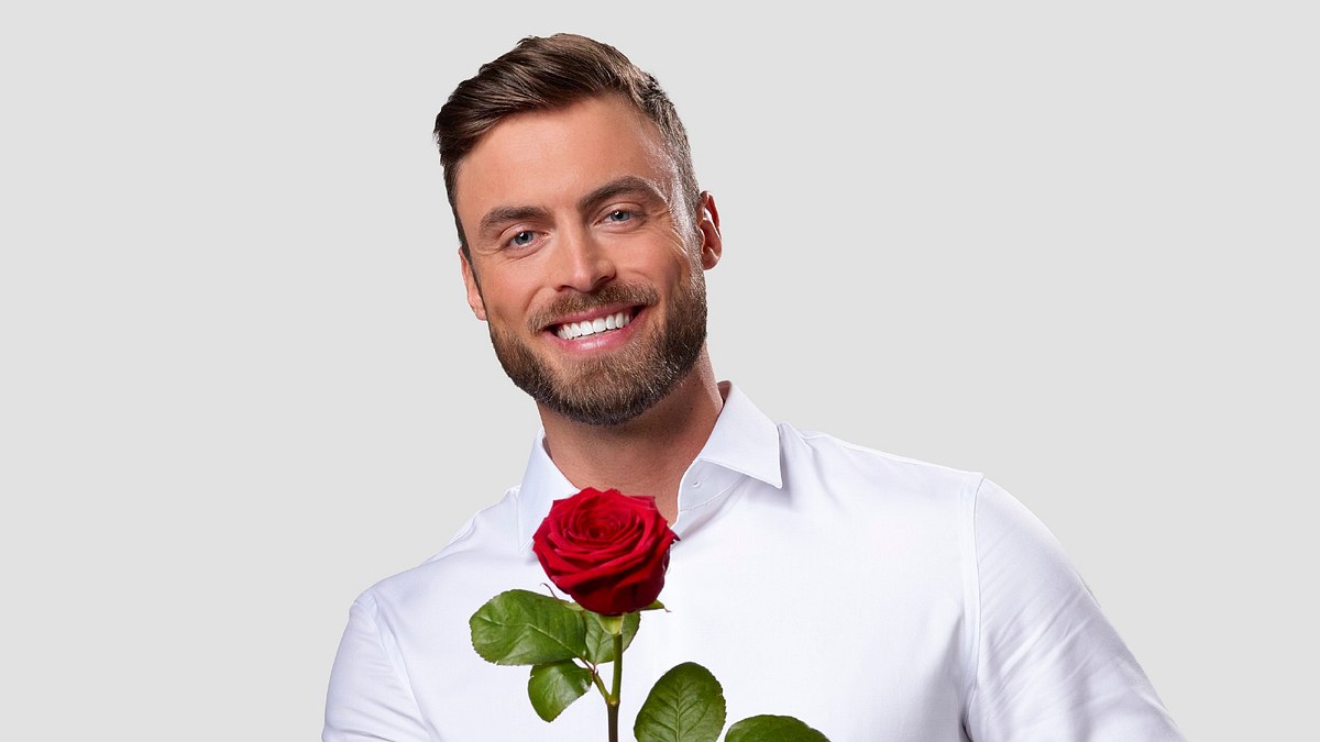 Der Bachelor Niko Griesert: Erster Kuss