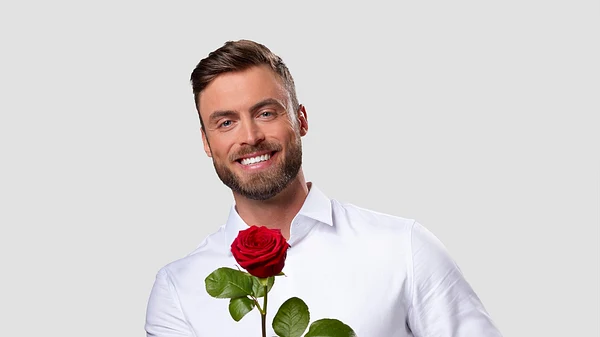 Der Bachelor Niko Griesert: Erster Kuss