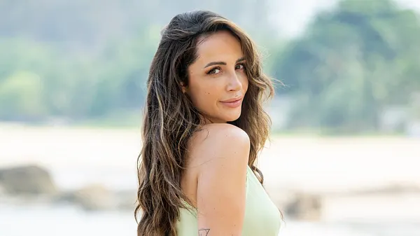 Jennifer Saro