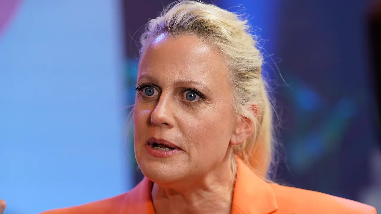 Barbara Schöneberger Barbara Schöneberger - Foto: IMAGO/ Political-Moments