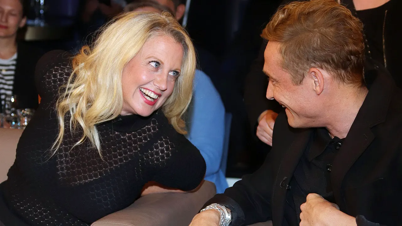 Barbara Schöneberger und Matthias Schweighöfer Barbara Schöneberger und Matthias Schweighöfer - Foto: Tristar Media/ Getty Images
