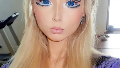  &quot;Real Life&quot;-Barbie Valeria Lukyanova: Schön oder schaurig?Sie verbringt Stunden vor dem Spiegel, um sich mit einem aufwendigen Make-up in eine lebende Barbie-Puppe zu verwandeln.
