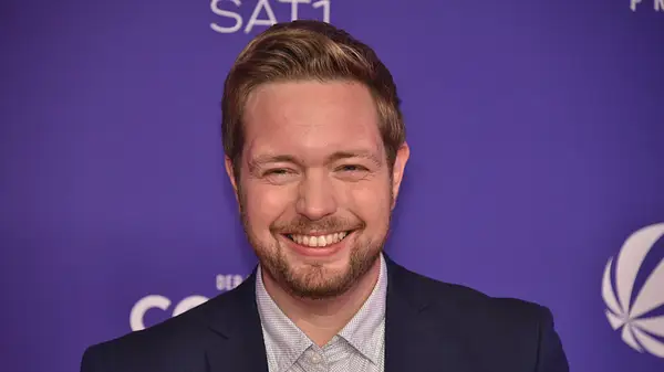 Bastian Bielendorfer strahlt dank seiner Ehefrau