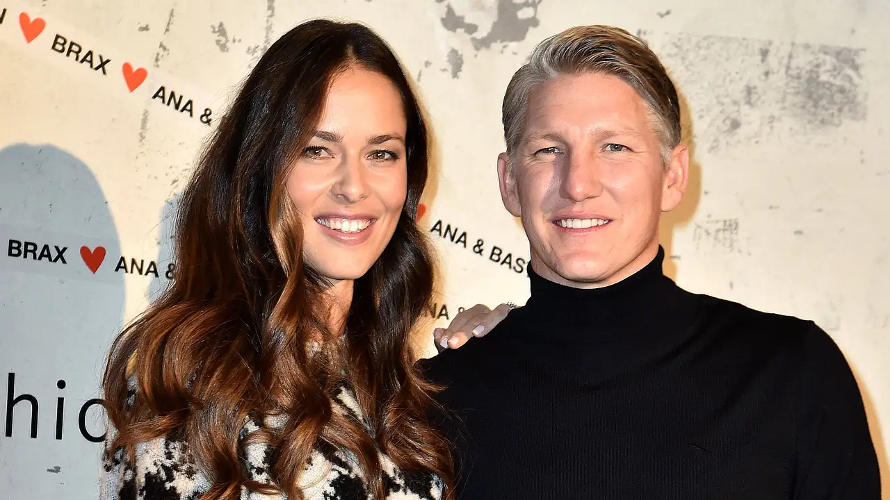 Bastian Schweinsteiger & Ana Ivanovic Bastian Schweinsteiger & Ana Ivanovic - Foto: Imago