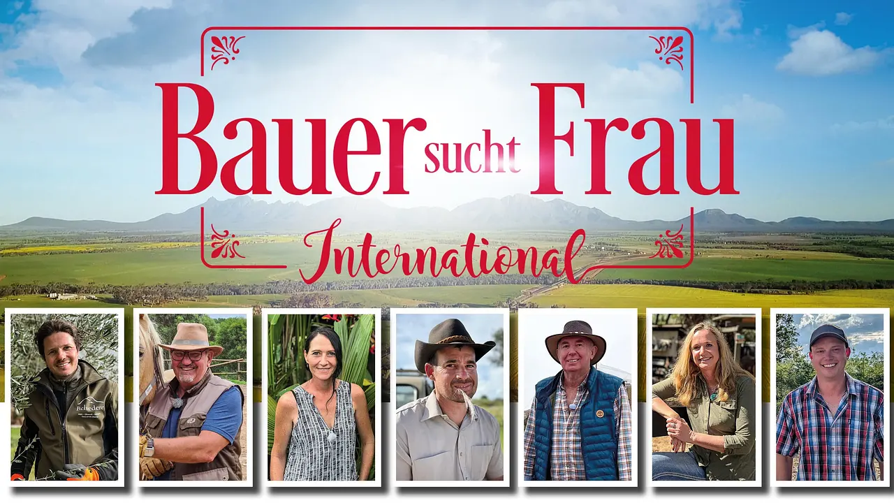 bauer-sucht-frau-international-2025-liebesbilanz Das Logo von Bauer sucht Frau International und die Porträt-Bilder der Kandidaten der 7. Staffel. - Foto: RTL
