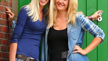 Läuten bei Janine und Lena schon bald die Hochzeitsglocken? - Foto: RTL